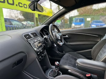 Used Volkswagen Polo 2015 for sale - 77805571: Photo