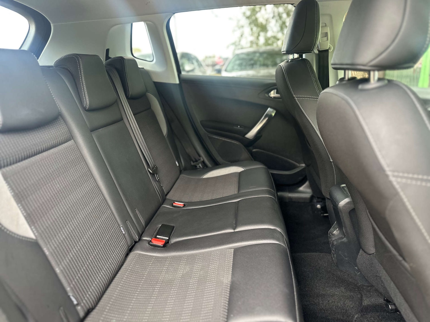 Used Peugeot 2008 2017 for sale - 76614767: Photo 14