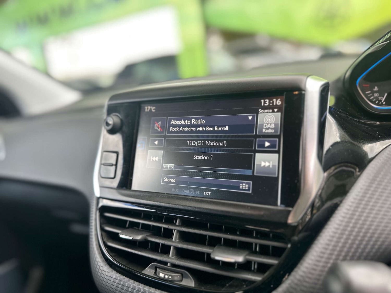 Used Peugeot 2008 2017 for sale - 76614767: Photo 19