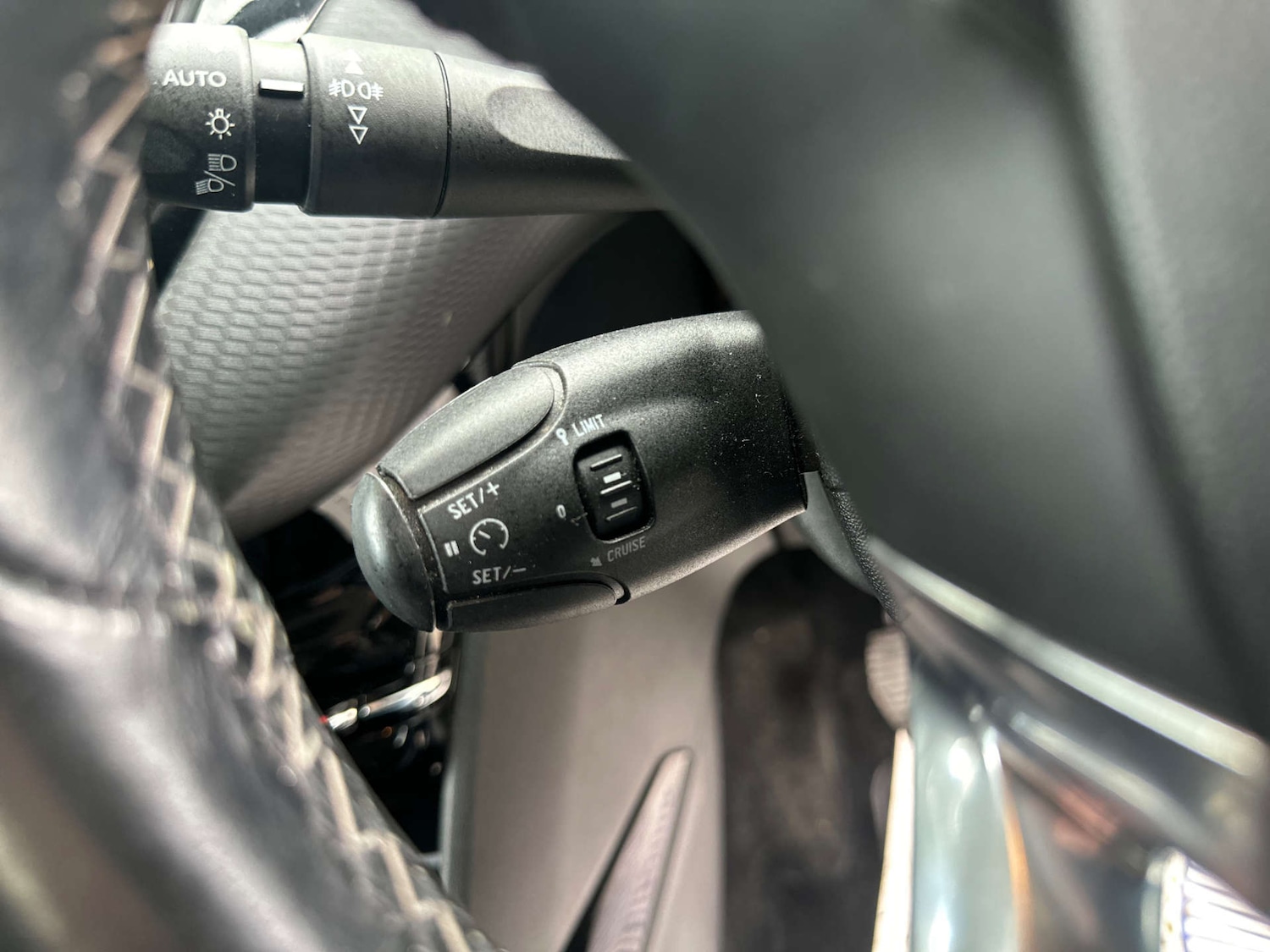 Used Peugeot 2008 2017 for sale - 76614767: Photo 28