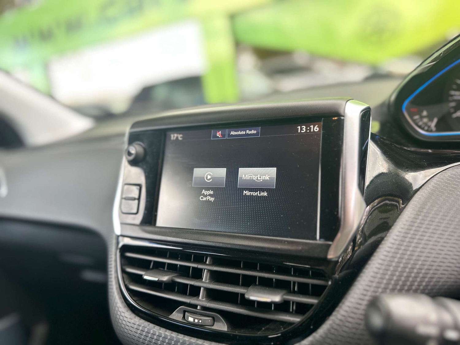 Used Peugeot 2008 2017 for sale - 76614767: Photo 3