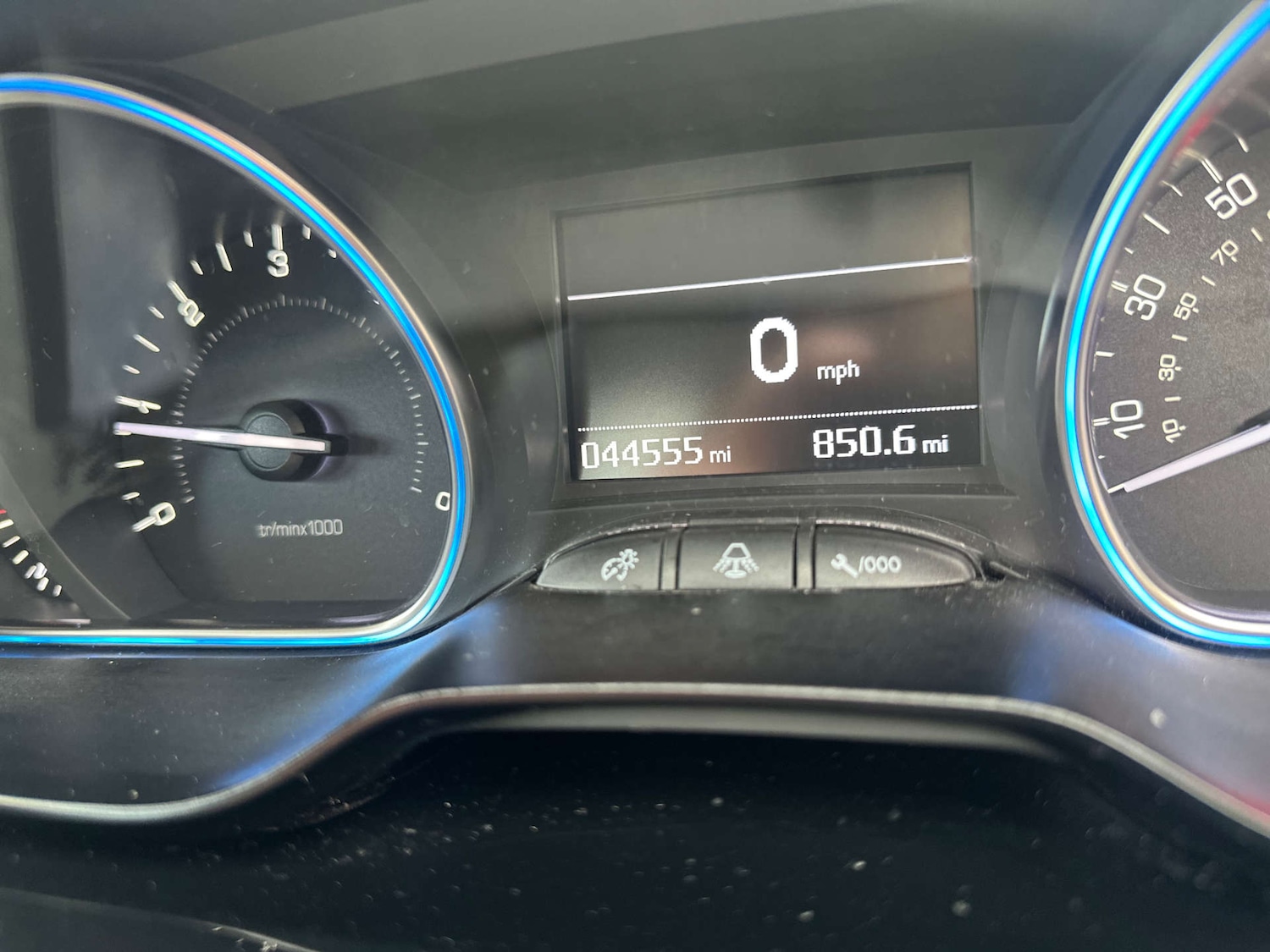 Used Peugeot 2008 2017 for sale - 76614767: Photo 31