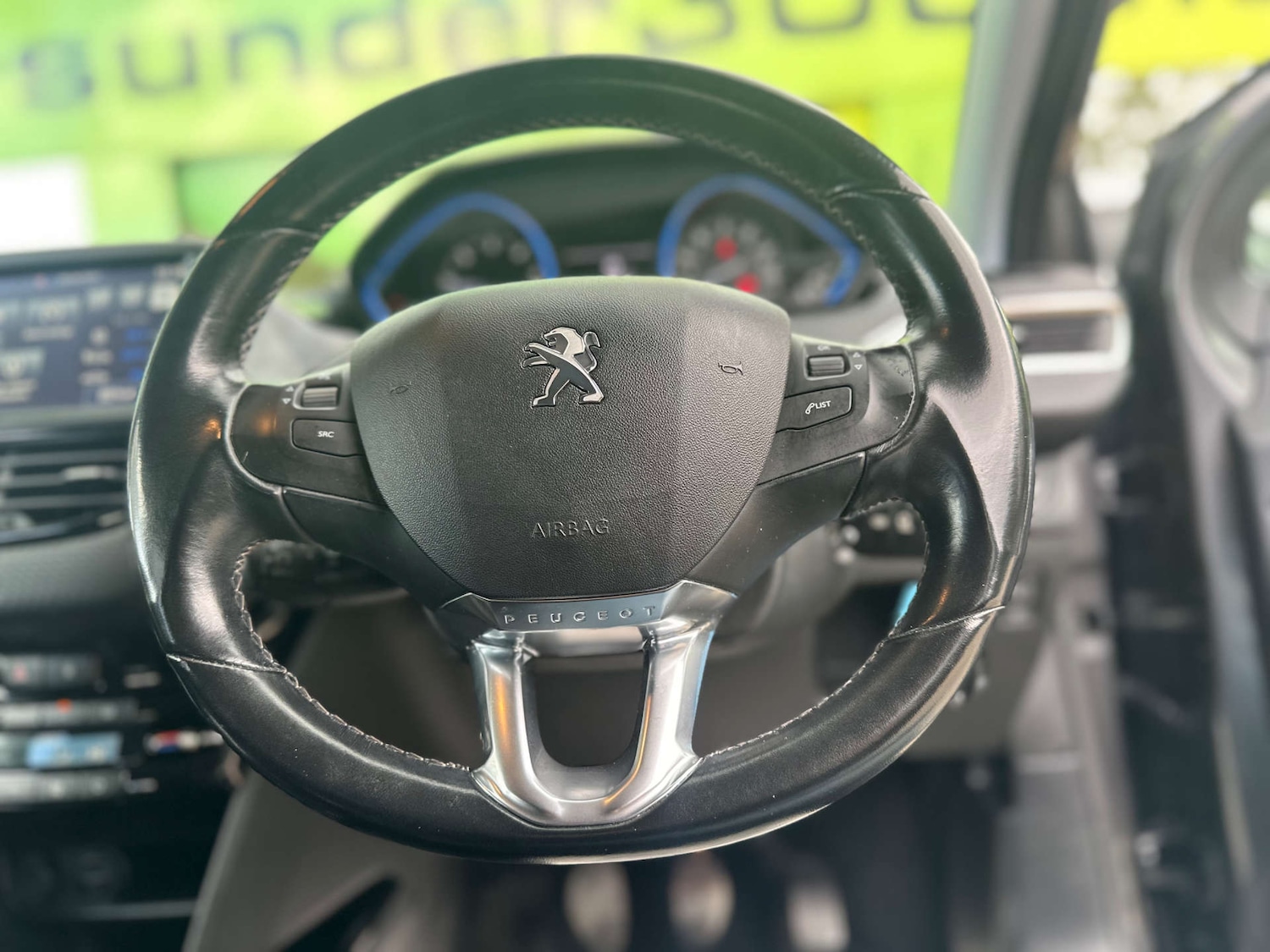 Used Peugeot 2008 2017 for sale - 76614767: Photo 32