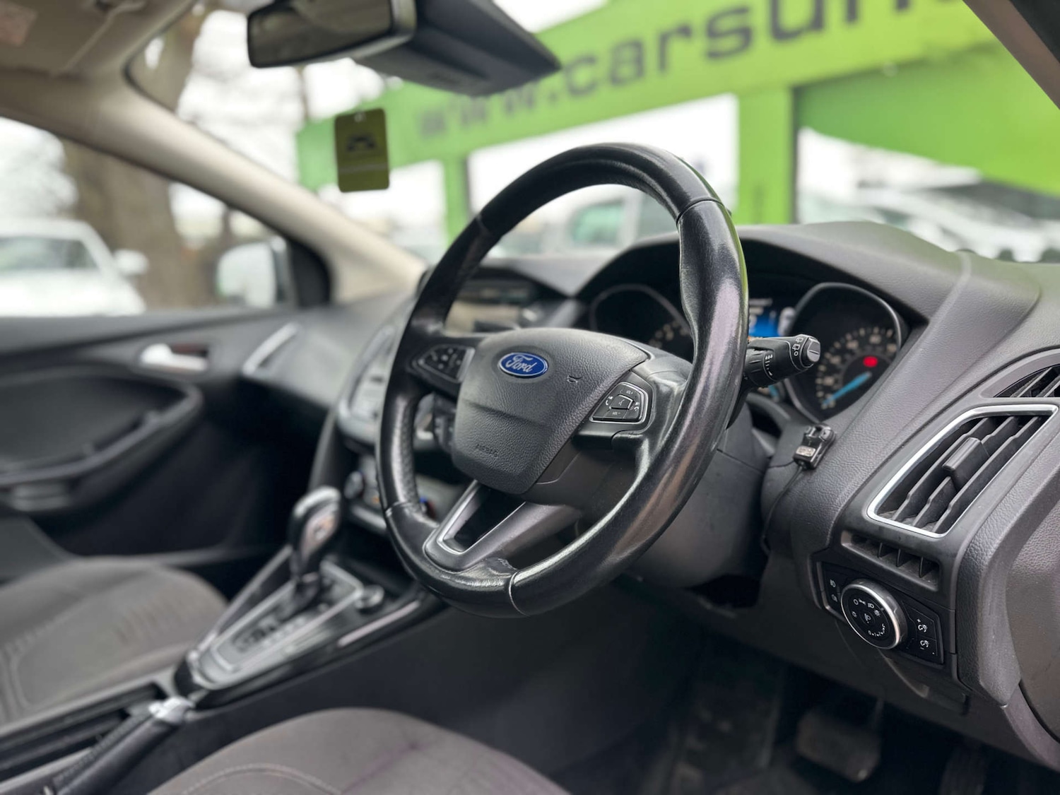 Used Ford Focus 2015 for sale - 77328548: Photo 2