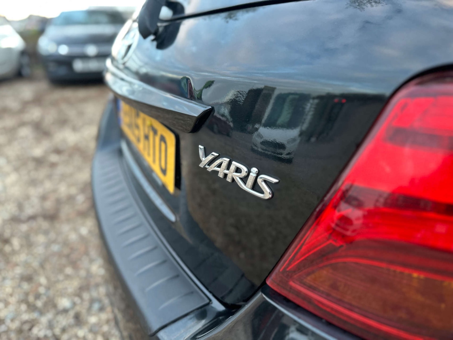 Used Toyota Yaris 2015 for sale - 76878105: Photo 31