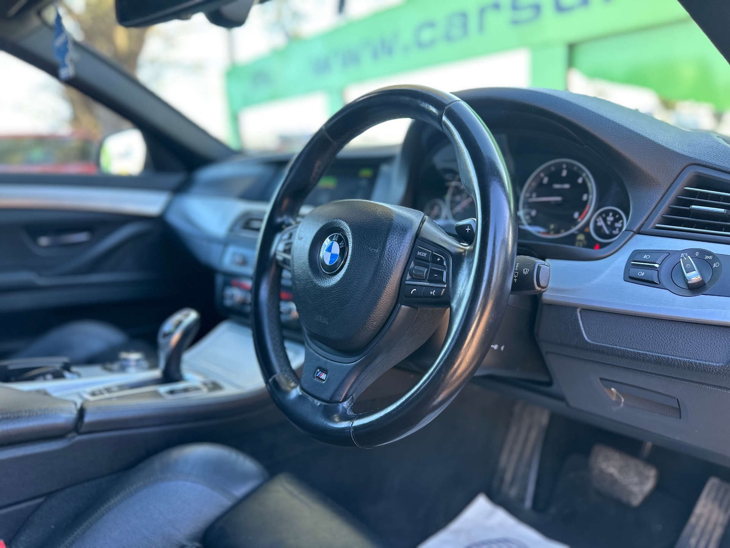 Used BMW 5 Series 2012 for sale - 76693591: Photo 2