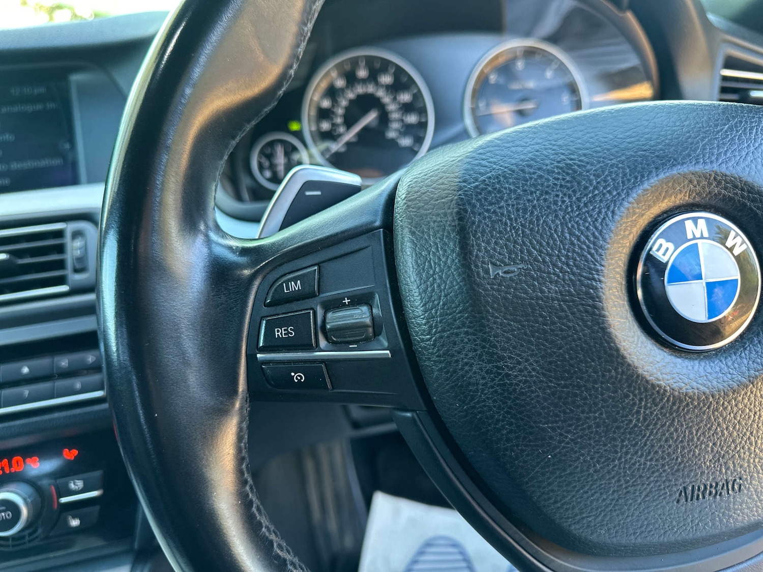 Used BMW 5 Series 2012 for sale - 76693591: Photo 33