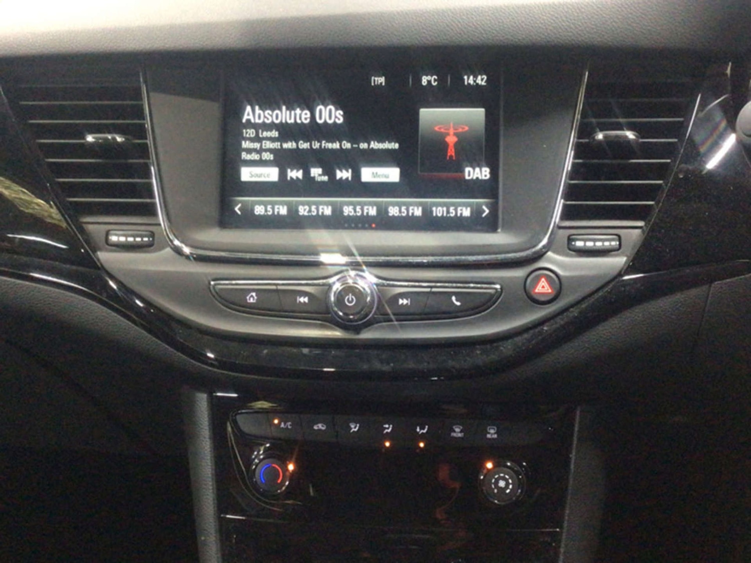 Used Vauxhall Astra 2018 for sale - 77318492: Photo 2