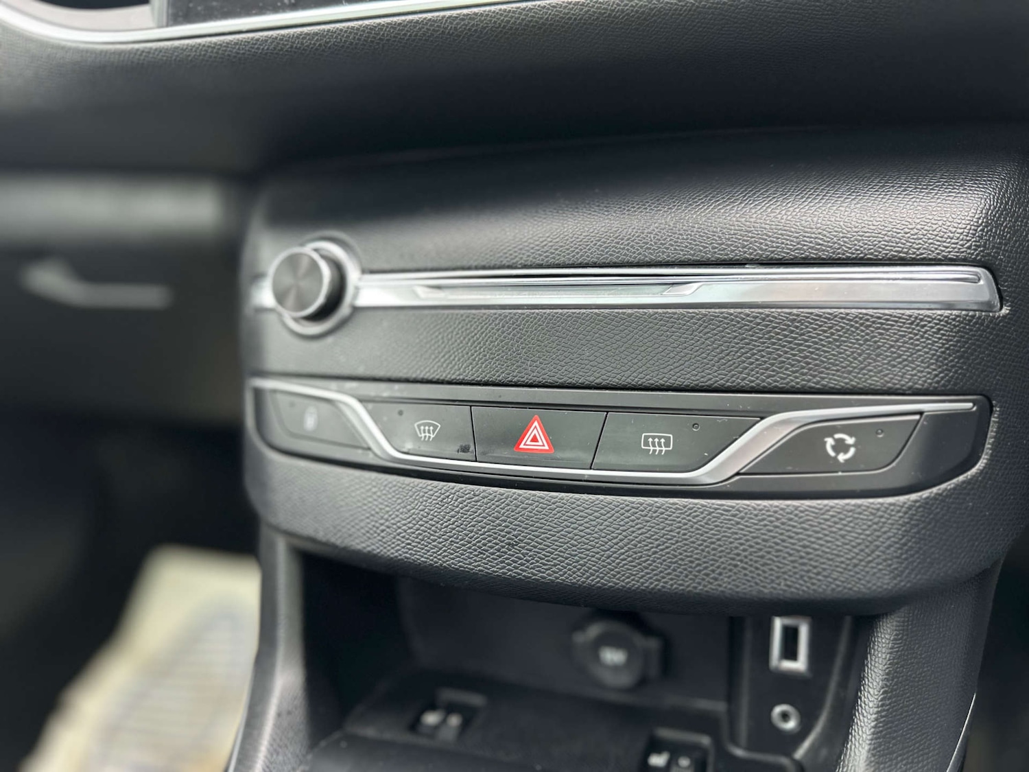 Used Peugeot 308 2015 for sale - 78080706: Photo 25