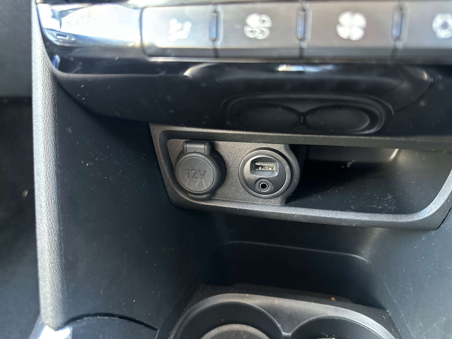 Used Peugeot 2008 2014 for sale - 78080705: Photo 21