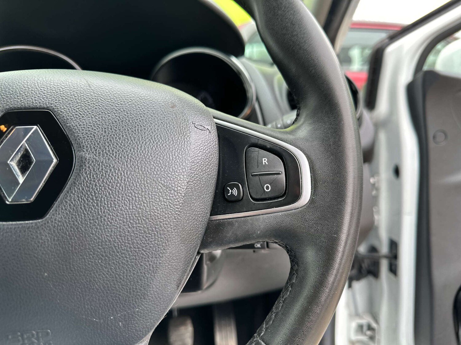 Used Renault Clio 2019 for sale - 77531854: Photo 27