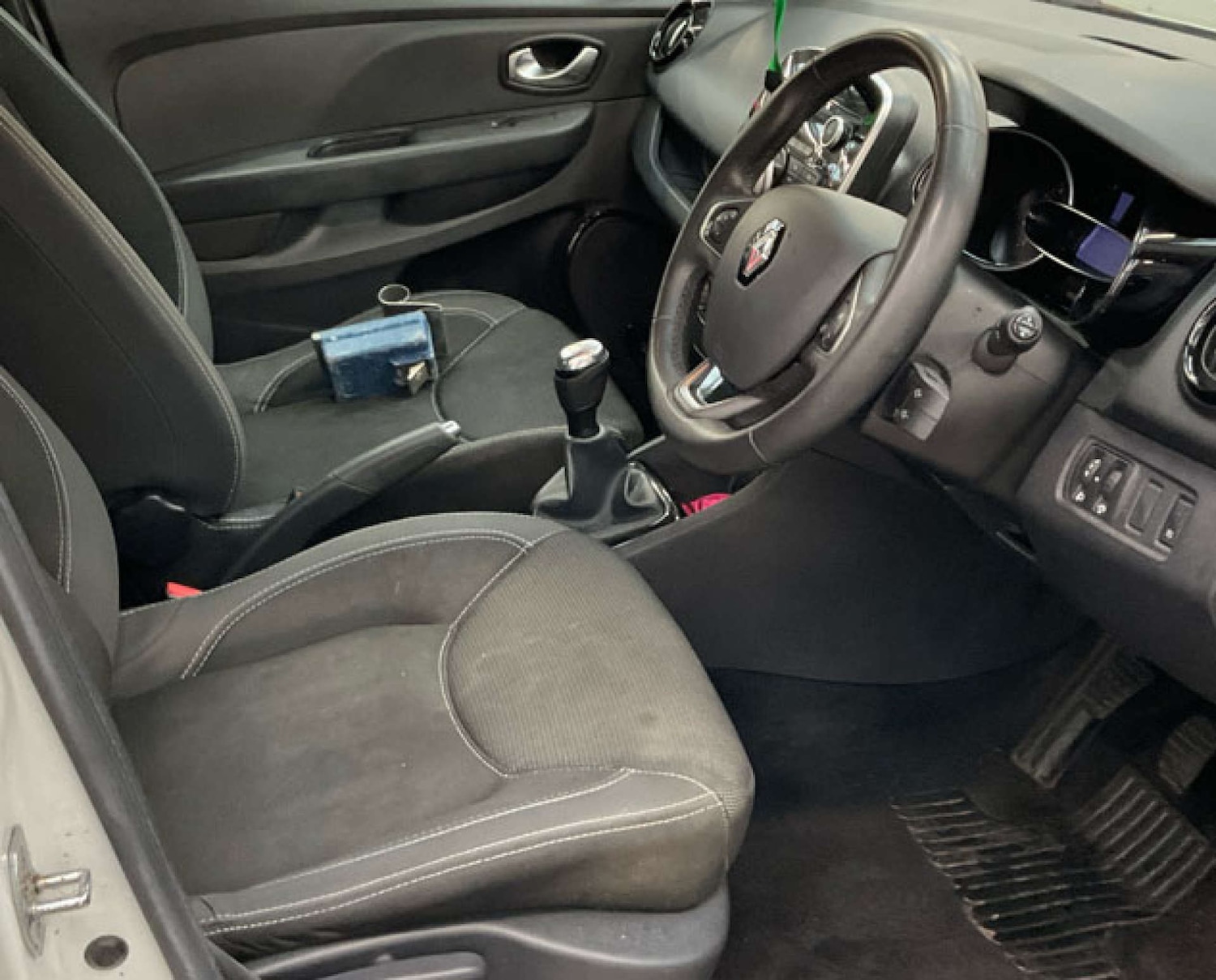 Used Renault Clio 2019 for sale - 77531854: Photo 3