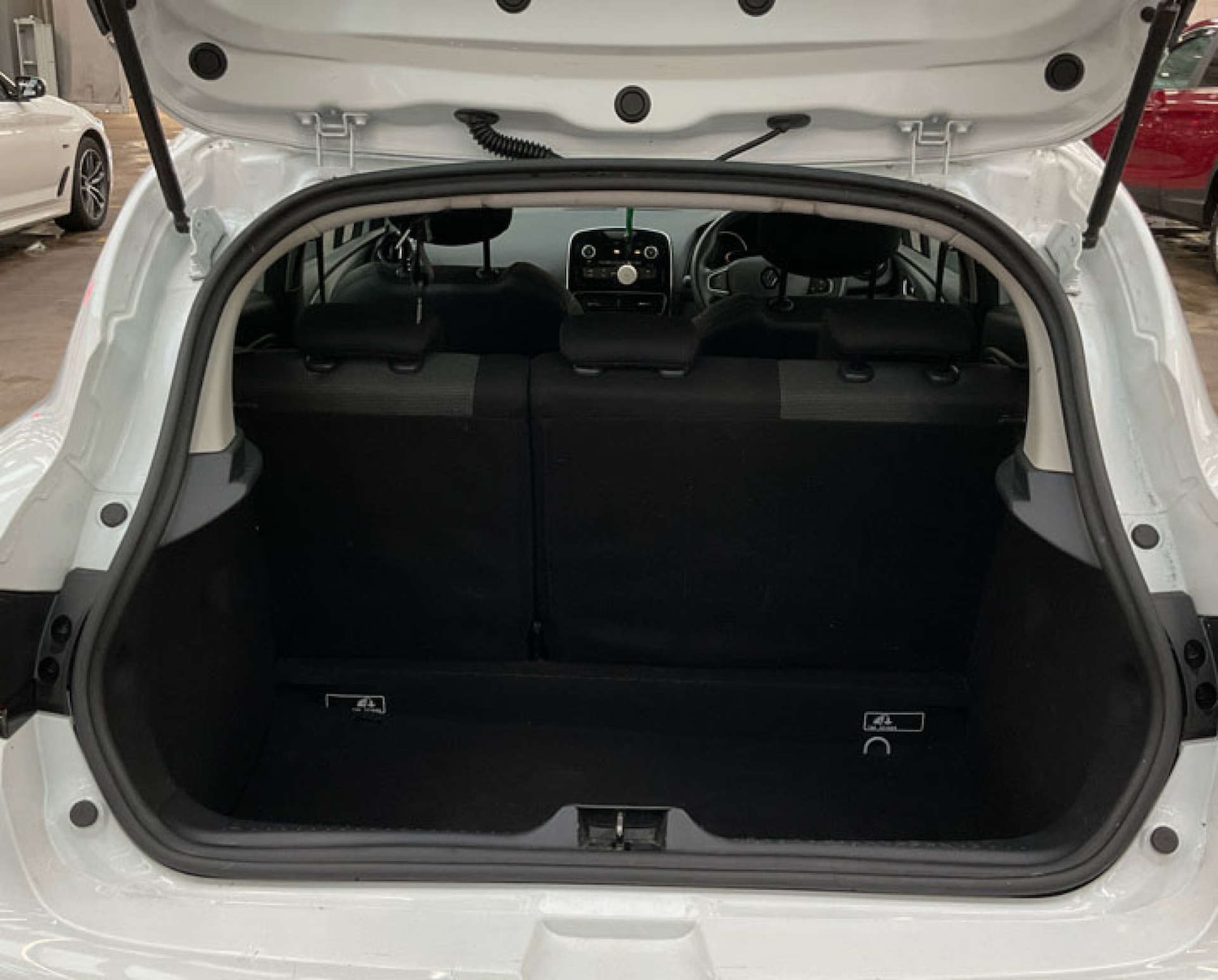 Used Renault Clio 2019 for sale - 77531854: Photo 8