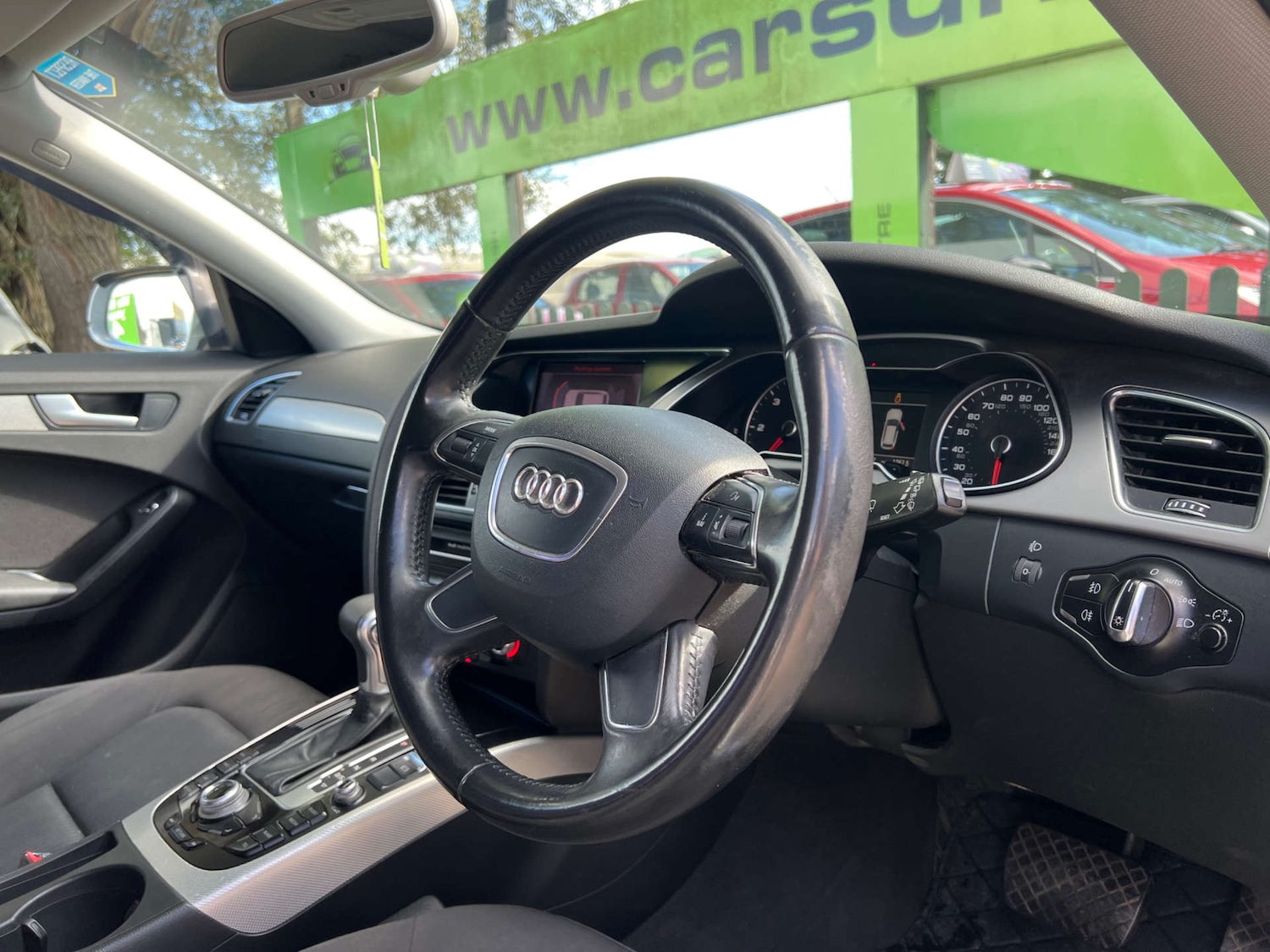 Used Audi A4 2012 for sale - 76601577: Photo 2