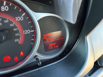 Used Mazda Mazda2 2009 for sale - 77236245: Photo