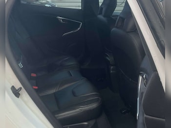 Used Volvo V40 2014 for sale - 76395555: Photo