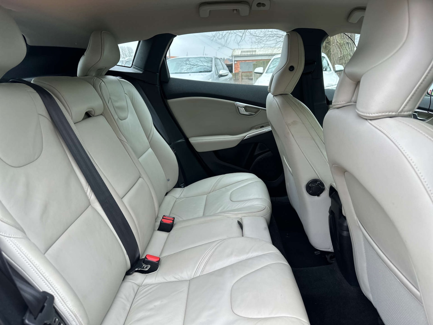 Used Volvo V40 2013 for sale - 77501214: Photo 10