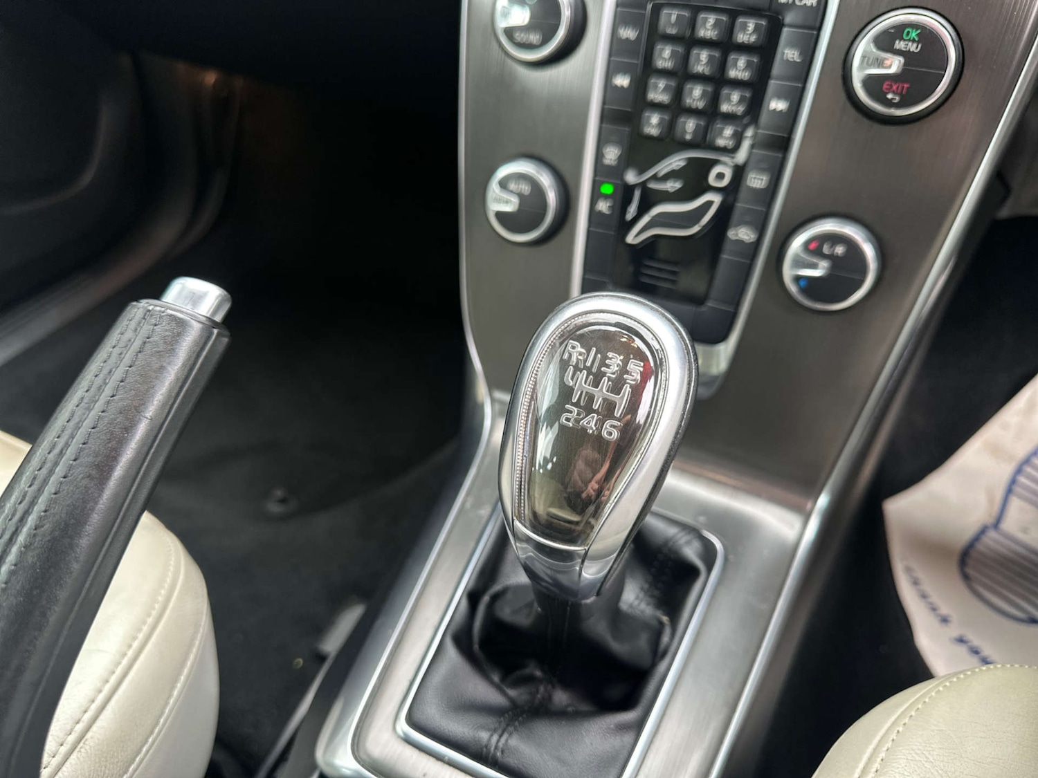 Used Volvo V40 2013 for sale - 77501214: Photo 25