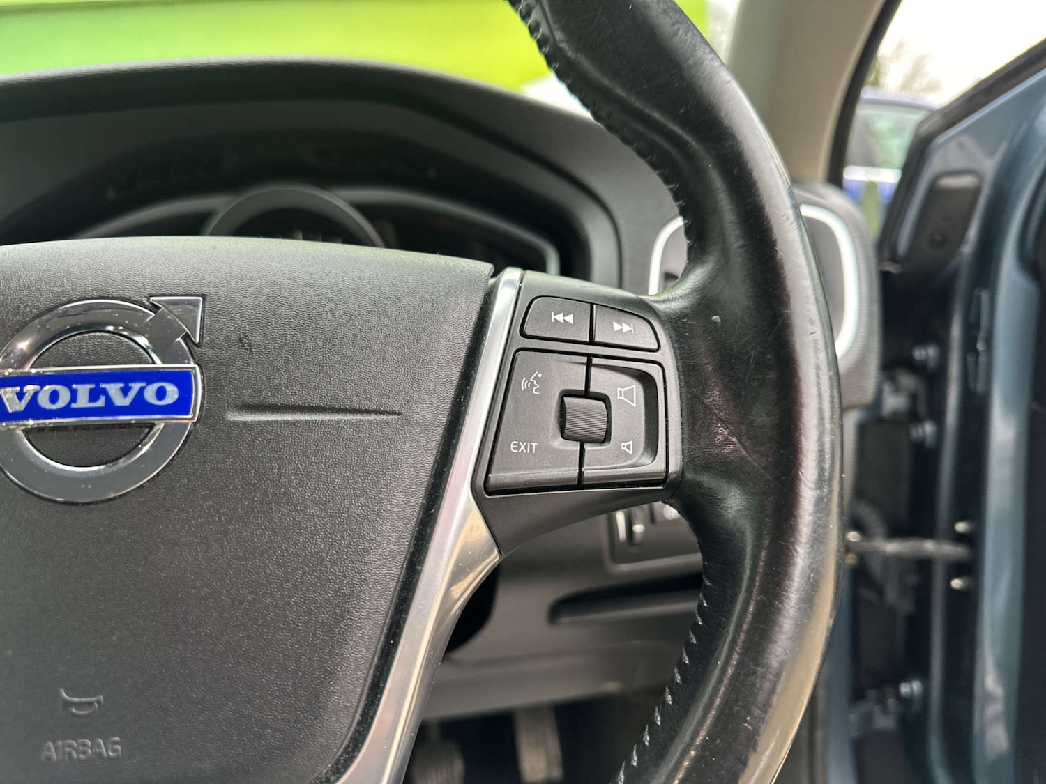 Used Volvo V40 2013 for sale - 77501214: Photo 28