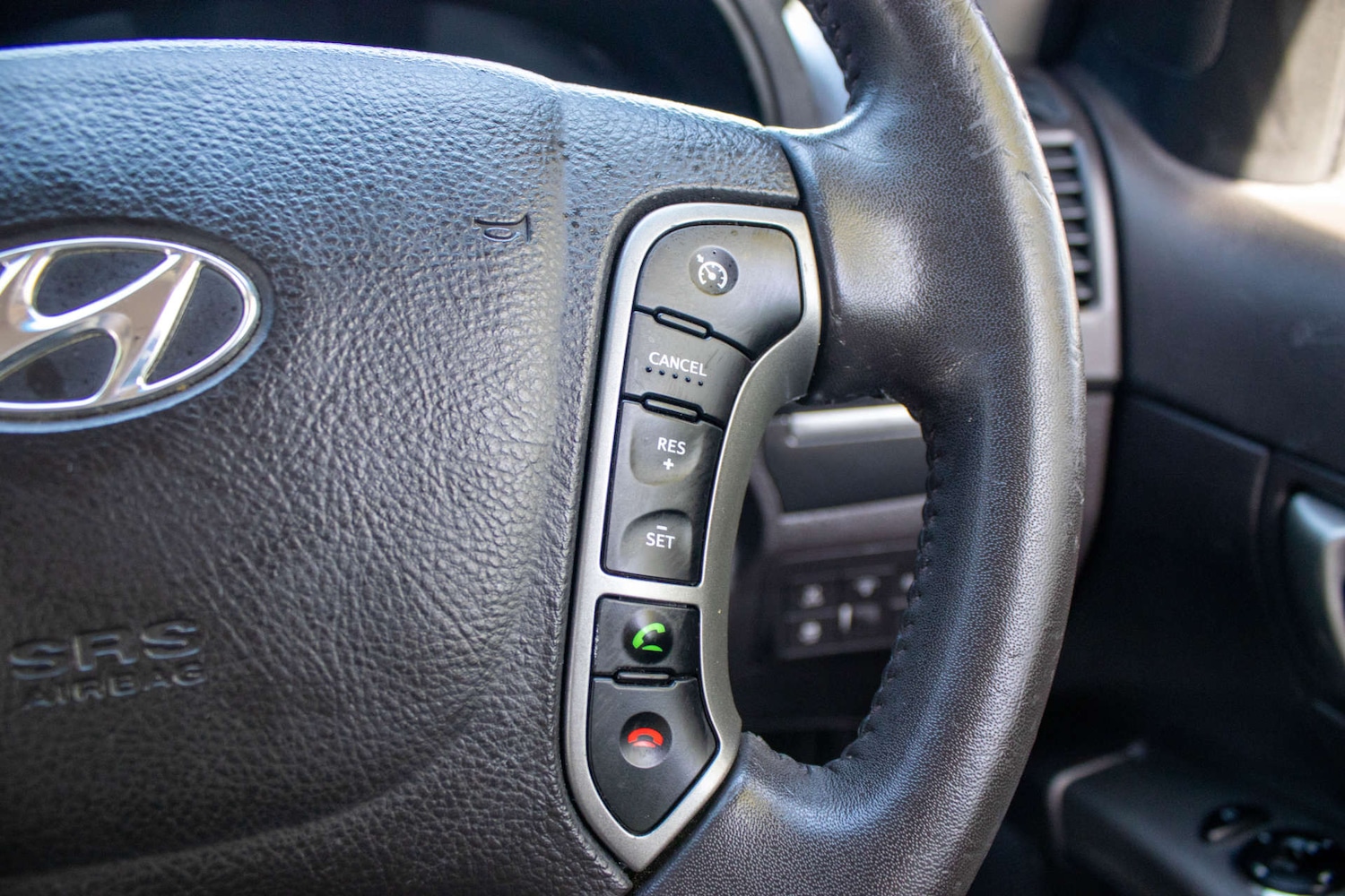 Used Hyundai Santa Fe 2012 for sale - 78210410: Photo 22