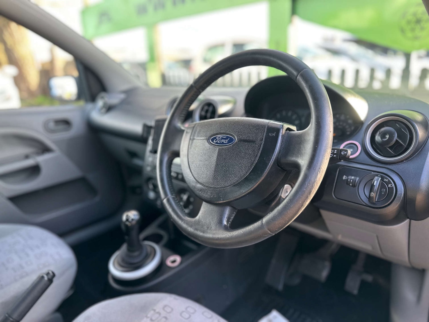 Used Ford Fiesta 2003 for sale - 77571253: Photo 2