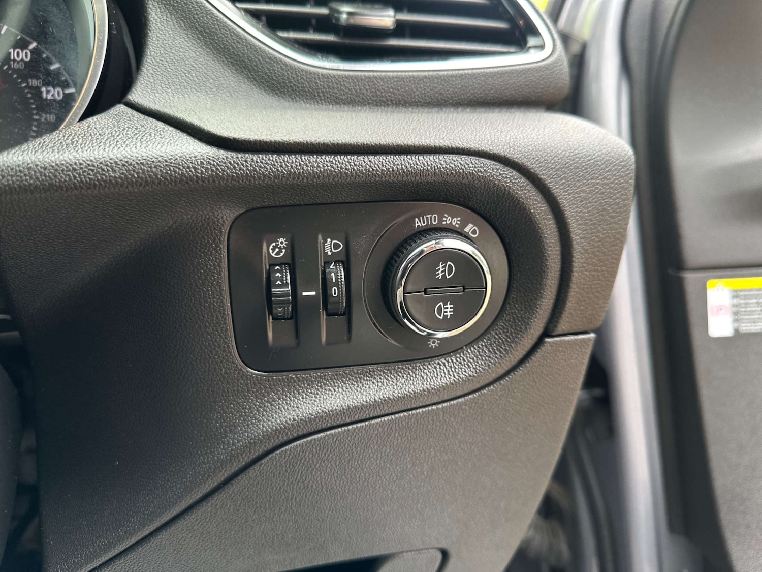 Used Vauxhall Grandland X 2018 for sale - 78146018: Photo 31