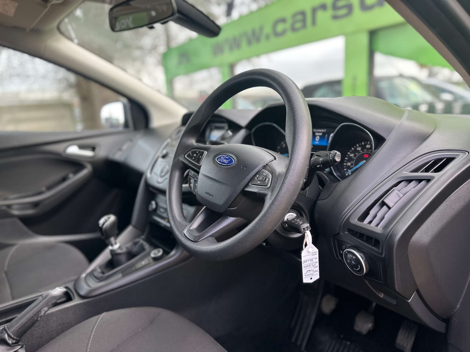 Used Ford Focus 2017 for sale - 76601627: Photo 2