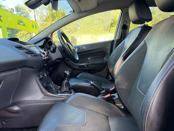 Used Ford Fiesta 2014 for sale - 75760899: Photo 15