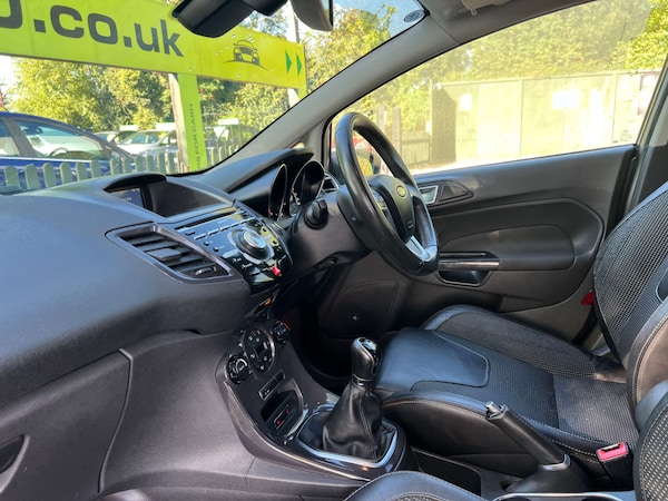 Used Ford Fiesta 2014 for sale - 75760899: Photo 16