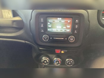 Used Jeep Renegade 2016 for sale - 75797967: Photo