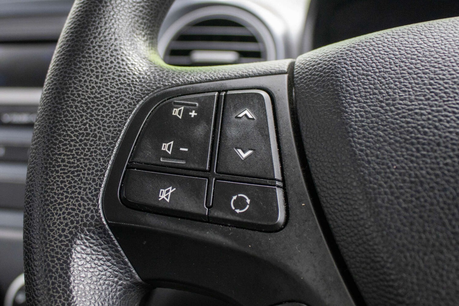 Used Hyundai i10 2017 for sale - 78162679: Photo 28