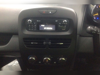 Used Renault Clio 2013 for sale - 75421230: Photo