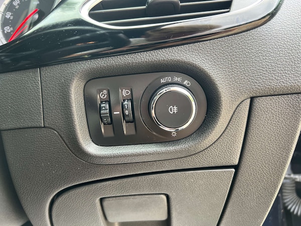 Used Vauxhall Astra 2019 for sale - 76235421: Photo 30