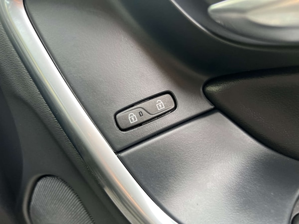 Used Volvo S60 2017 for sale - 76177236: Photo 30