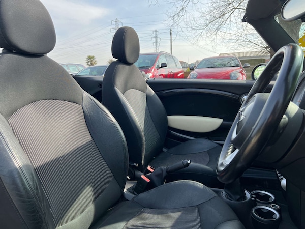 Used MINI Convertible 2010 for sale - 76277956: Photo 11