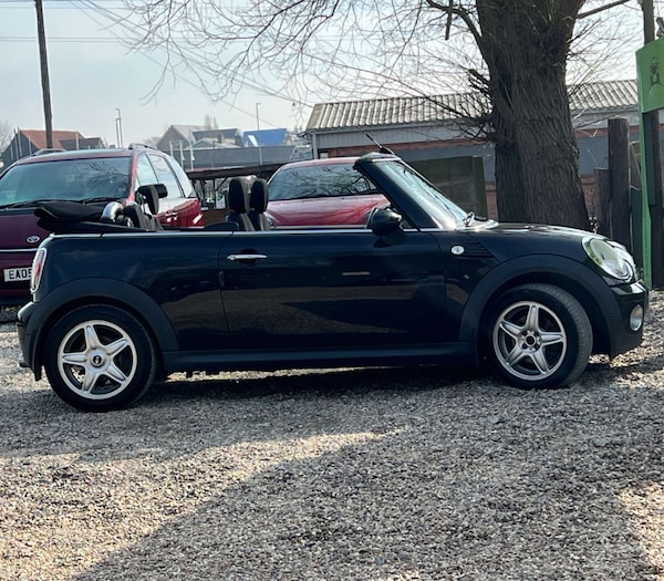 Used MINI Convertible 2010 for sale - 76277956: Photo 9
