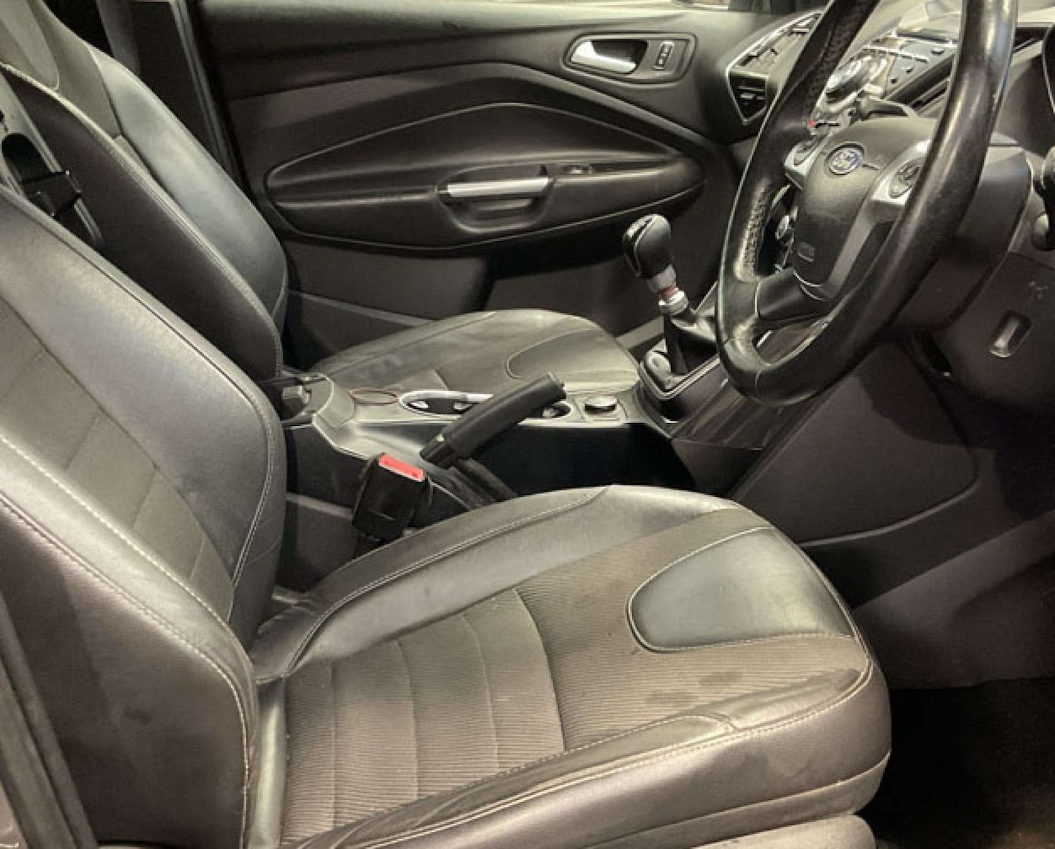 Used Ford Kuga 2014 for sale - 76940185: Photo 3