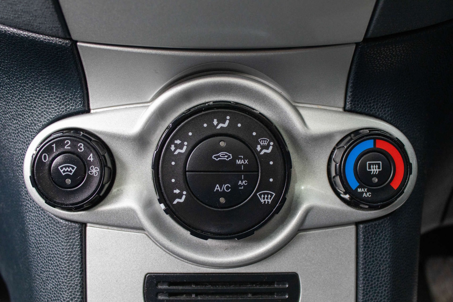 Used Ford Fiesta 2010 for sale - 78201100: Photo 25