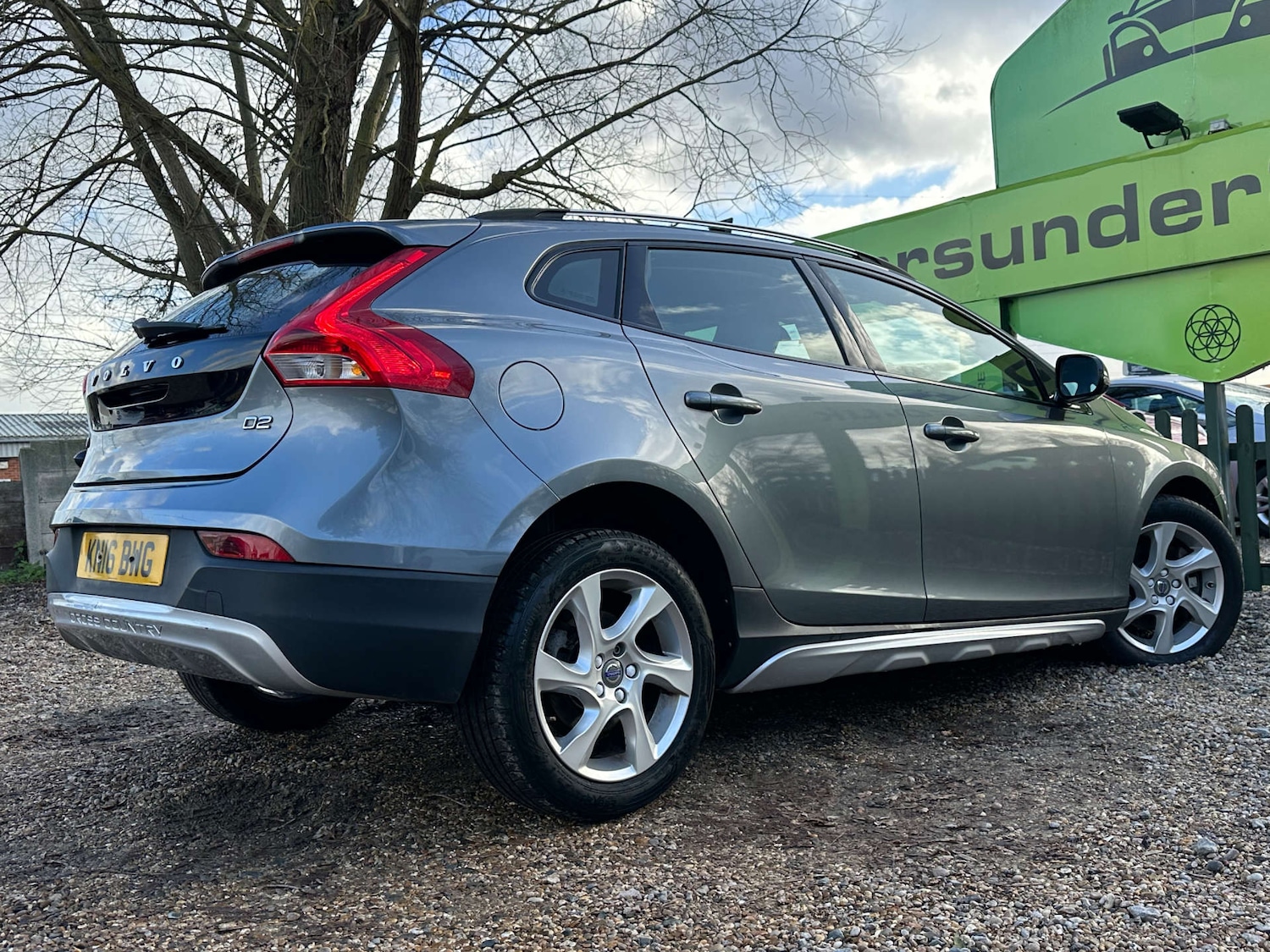 Used Volvo V40 2016 for sale - 77093742: Photo 10