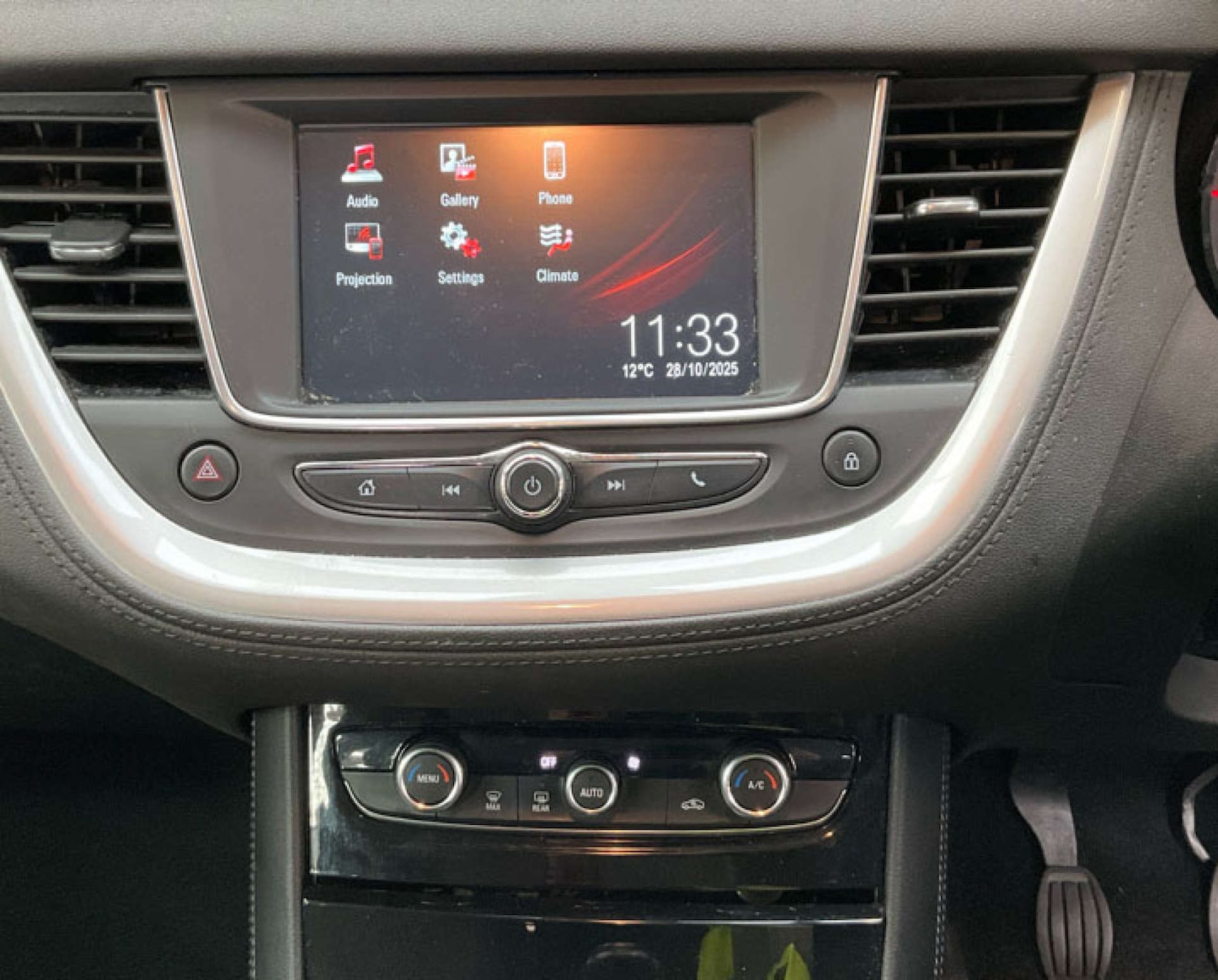 Used Vauxhall Grandland X 2018 for sale - 76490358: Photo 2