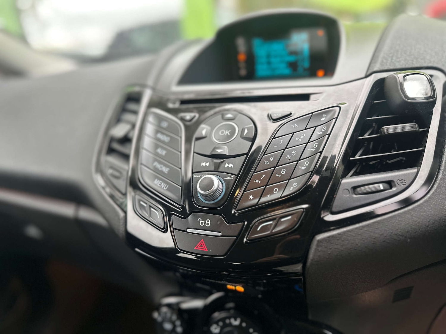 Used Ford Fiesta 2015 for sale - 76565658: Photo 21