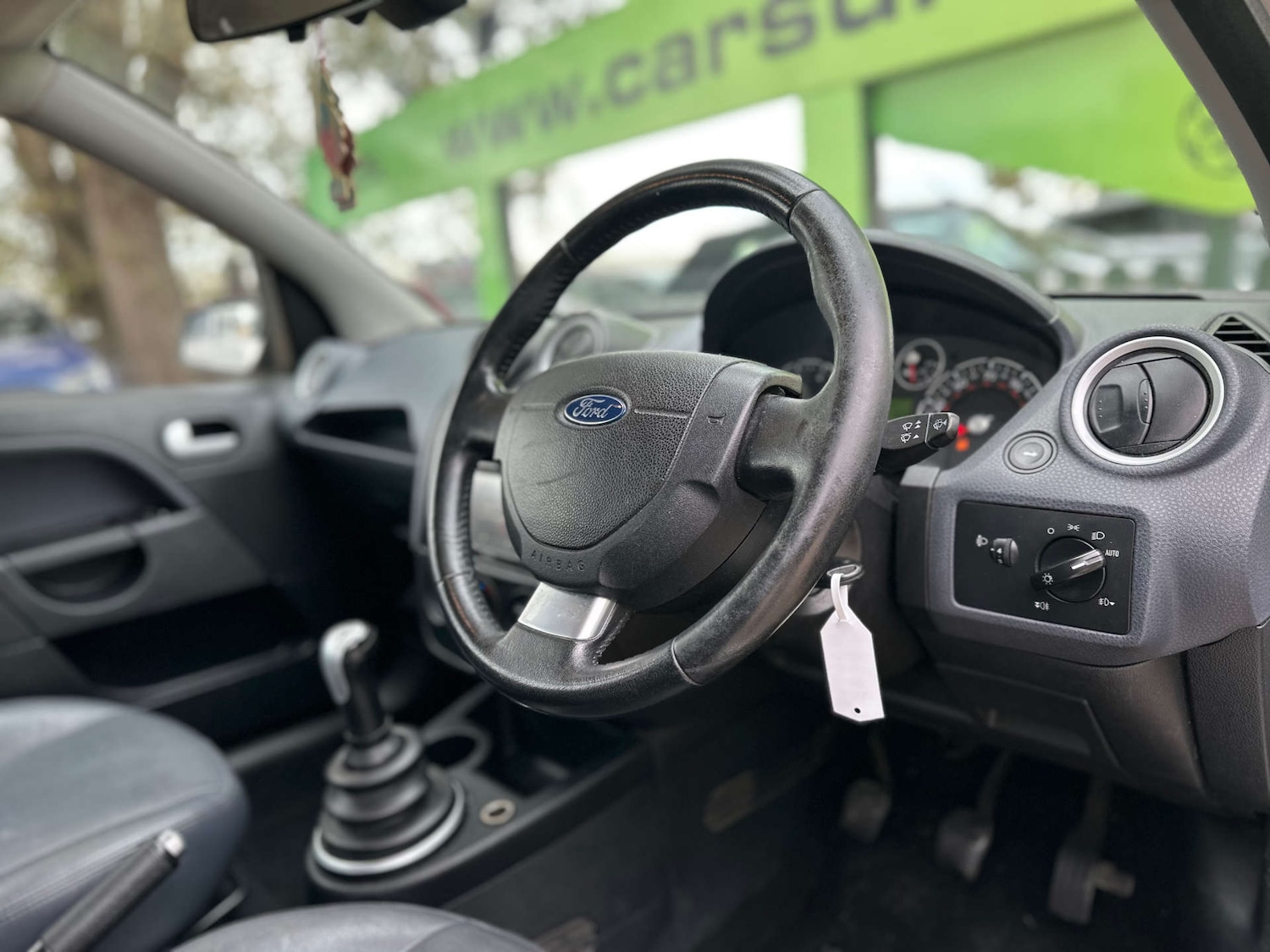 Used Ford Fiesta 2006 for sale - 76878100: Photo 2