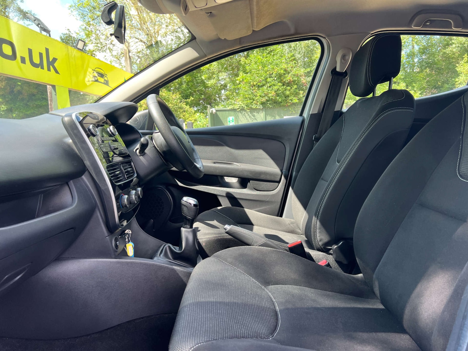 Used Renault Clio 2018 for sale - 76046397: Photo 14