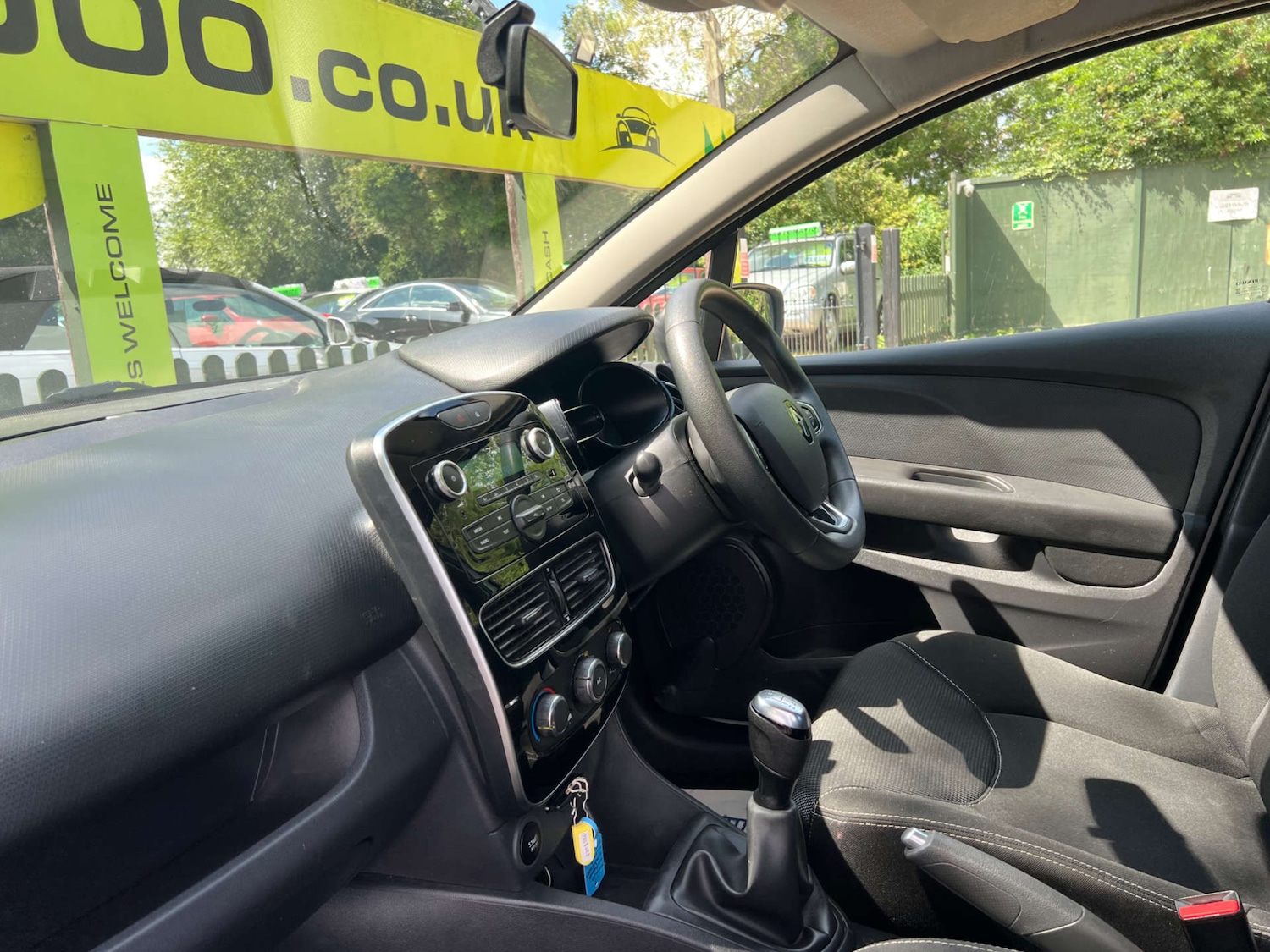 Used Renault Clio 2018 for sale - 76046397: Photo 15