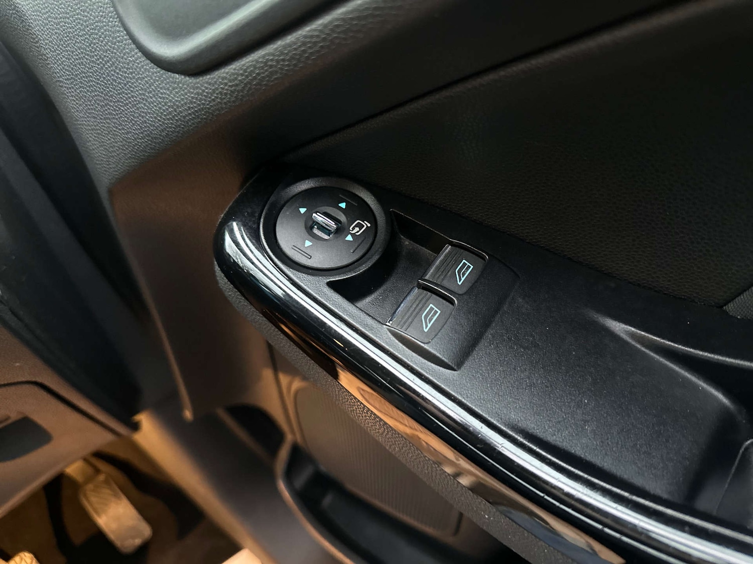 Used Ford Fiesta 2013 for sale - 77058497: Photo 31