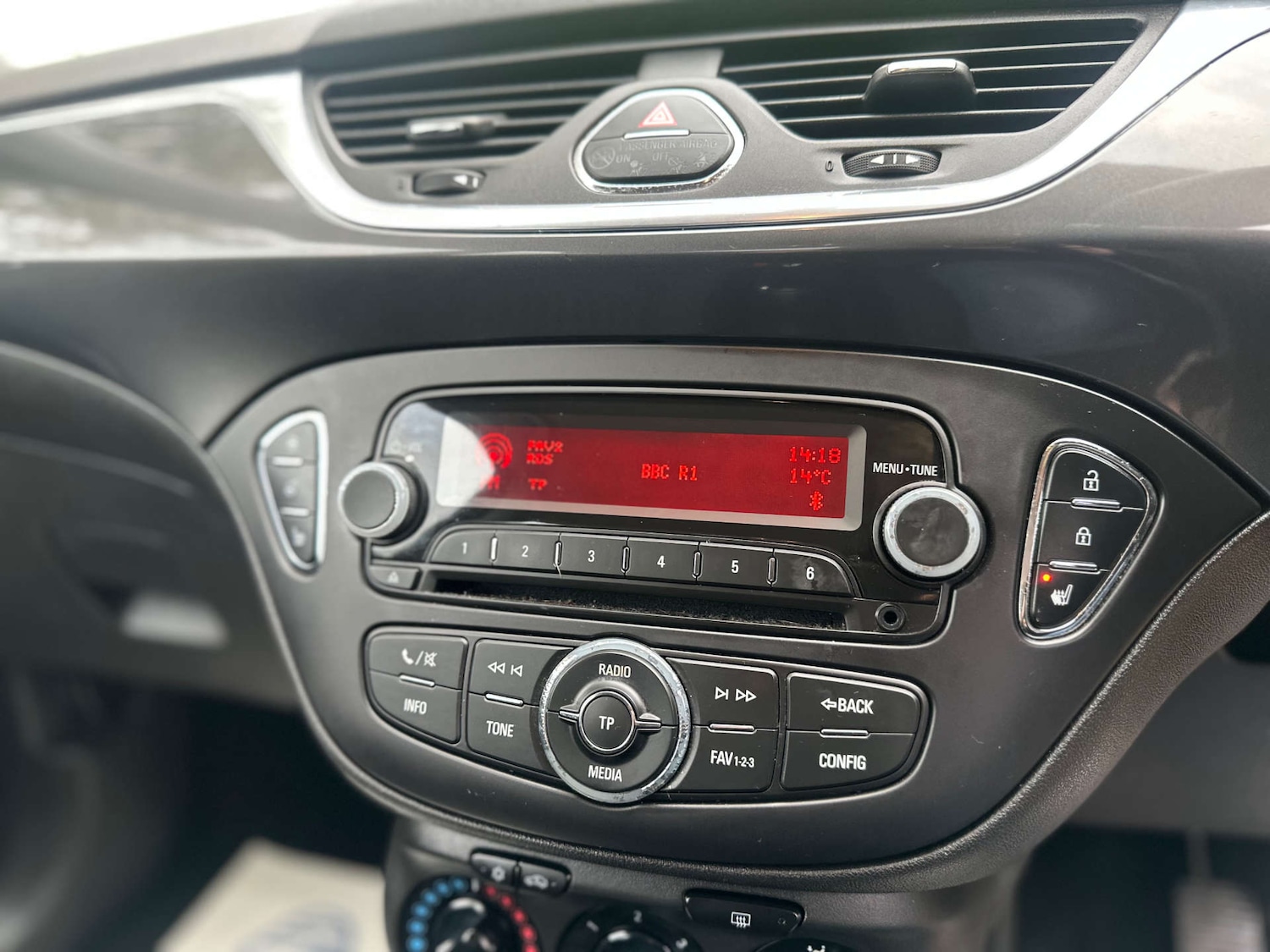 Used Vauxhall Corsa 2016 for sale - 76892268: Photo 16