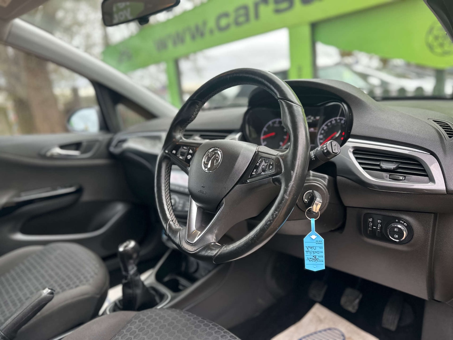 Used Vauxhall Corsa 2016 for sale - 76892268: Photo 2