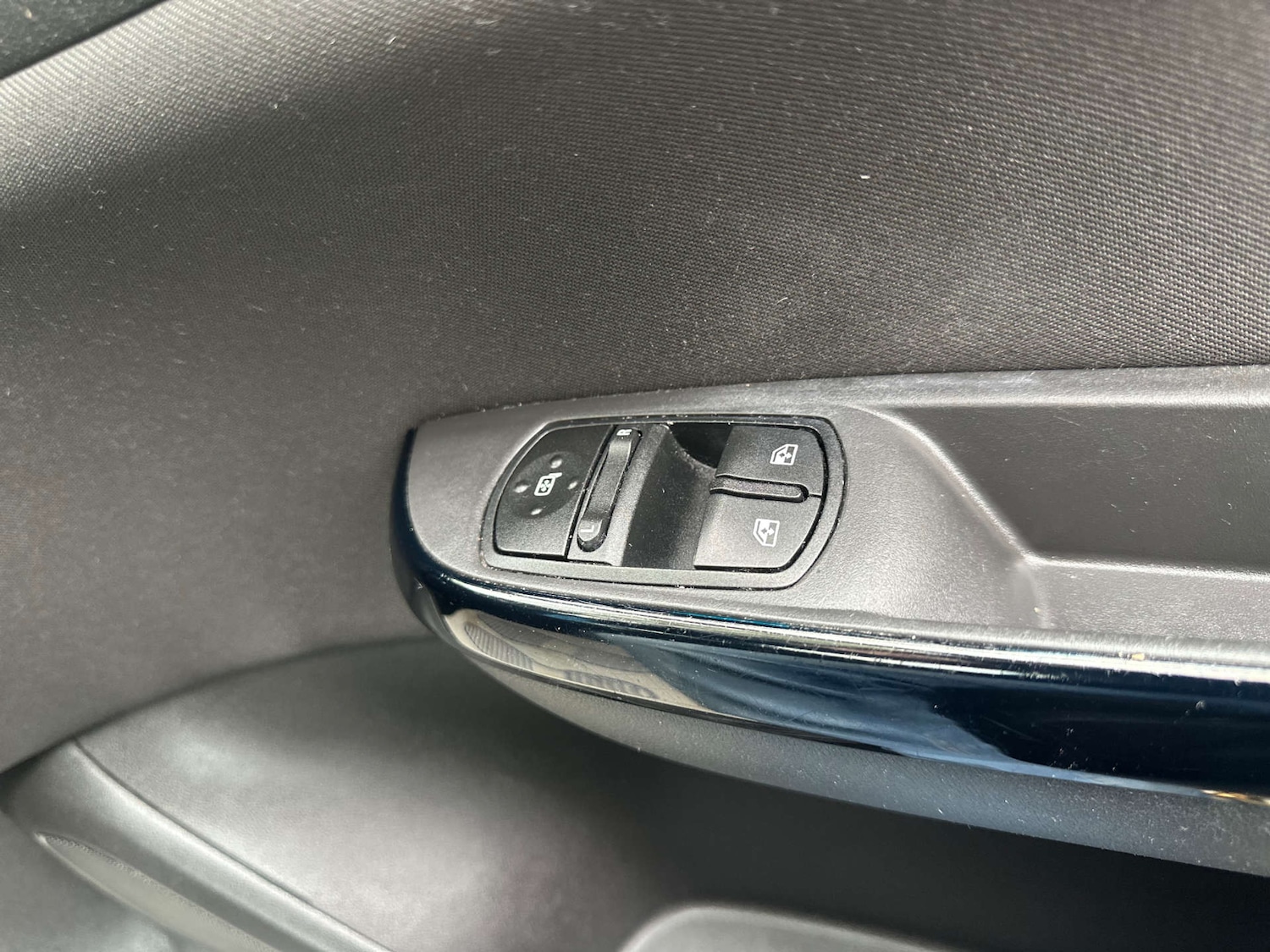 Used Vauxhall Corsa 2016 for sale - 76892268: Photo 23