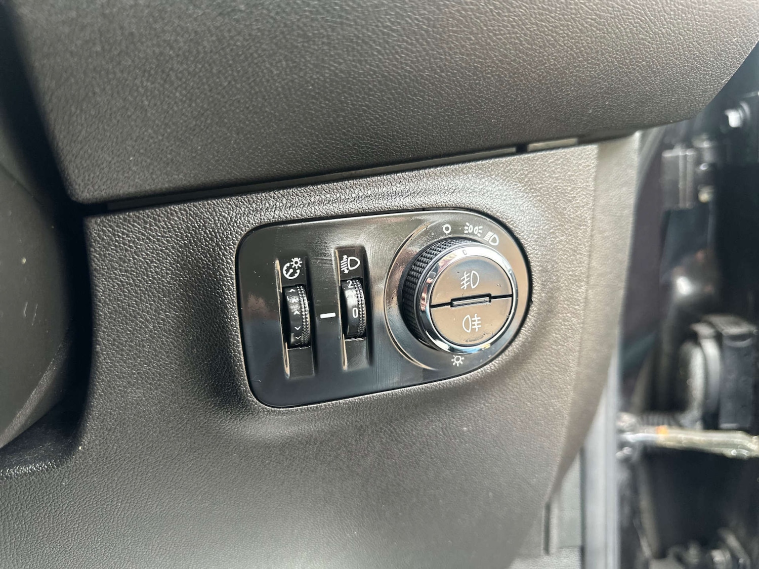 Used Vauxhall Corsa 2016 for sale - 76892268: Photo 24