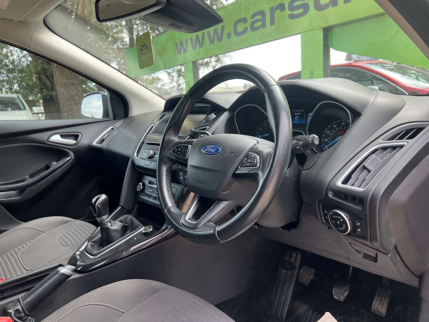 Used Ford Focus 2016 for sale - 76177238: Photo 2
